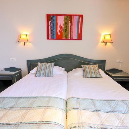 קאלבי Hotel Saint Christophe מראה חיצוני תמונה