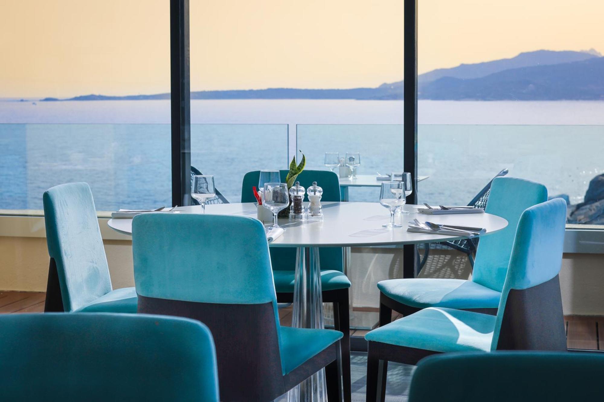 קאלבי Hotel Saint Christophe מראה חיצוני תמונה